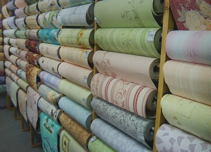 Фото магазина обоев. Оборудование.